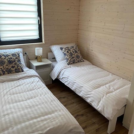 Cztery Katy Hotel Rusinowo  Ngoại thất bức ảnh